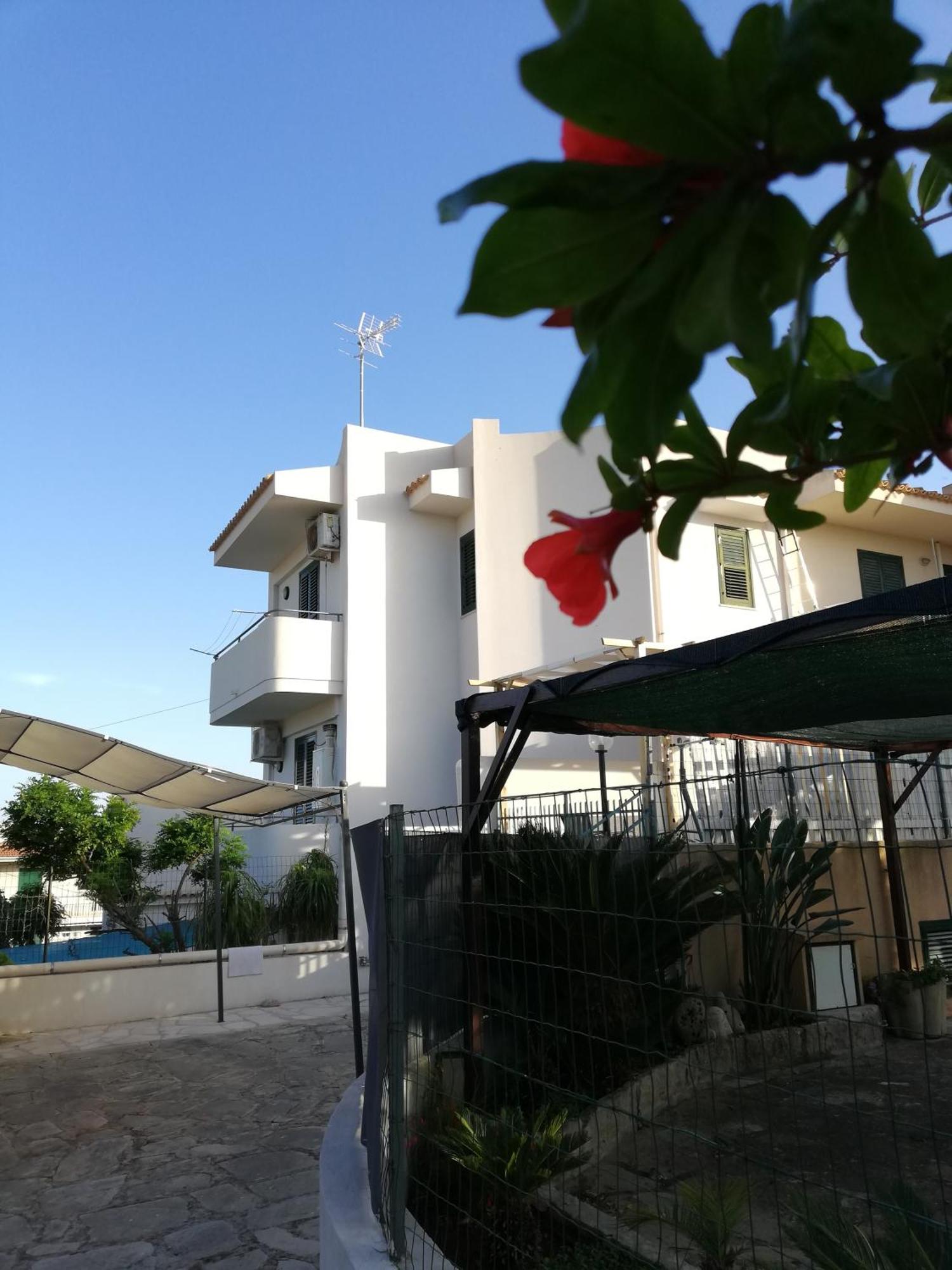 Villetta Rosa Blu Marina Di Modica Buitenkant foto